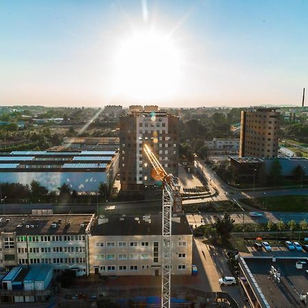 Apartament Plaza Tower 14 Pietro Келце Екстериор снимка