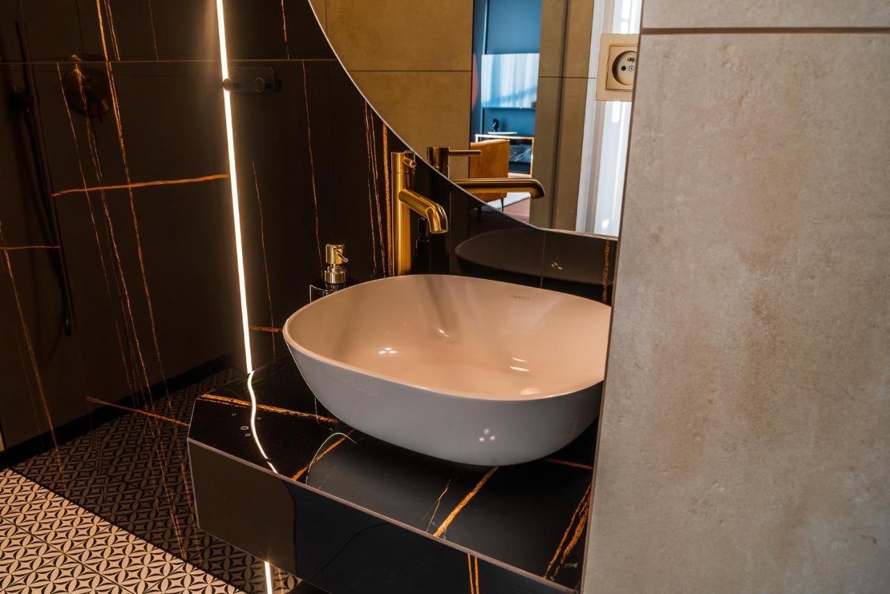 Apartament Plaza Tower 14 Pietro Келце Екстериор снимка